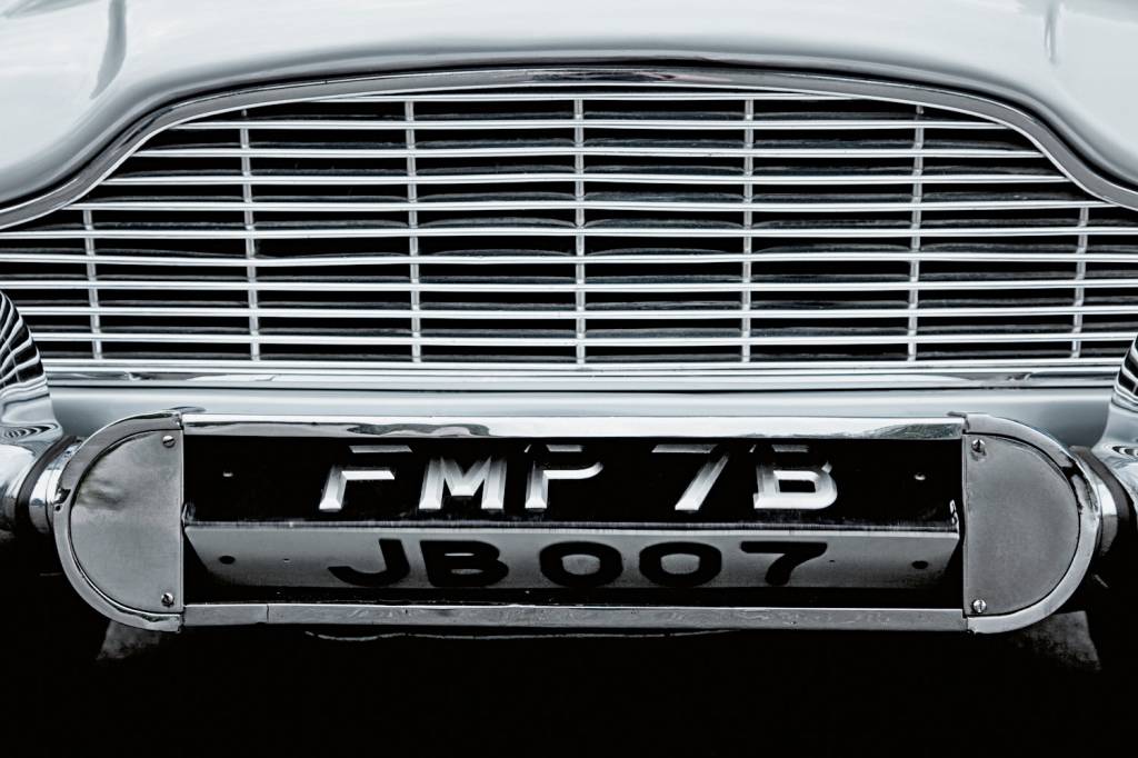 IMPRESSOES AO DIRIGIR ASTON MARTIN DB5 E ASTON MARTIN DBS IMPRESSOES AO DIRIGIR ASTON MARTIN DB5 E ASTON MARTIN DBS