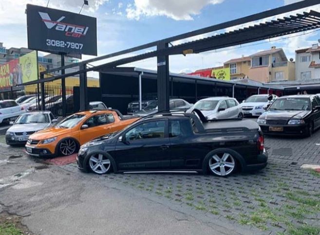 Essa Loja De Usados S Vende Carros Rebaixados E A Maio