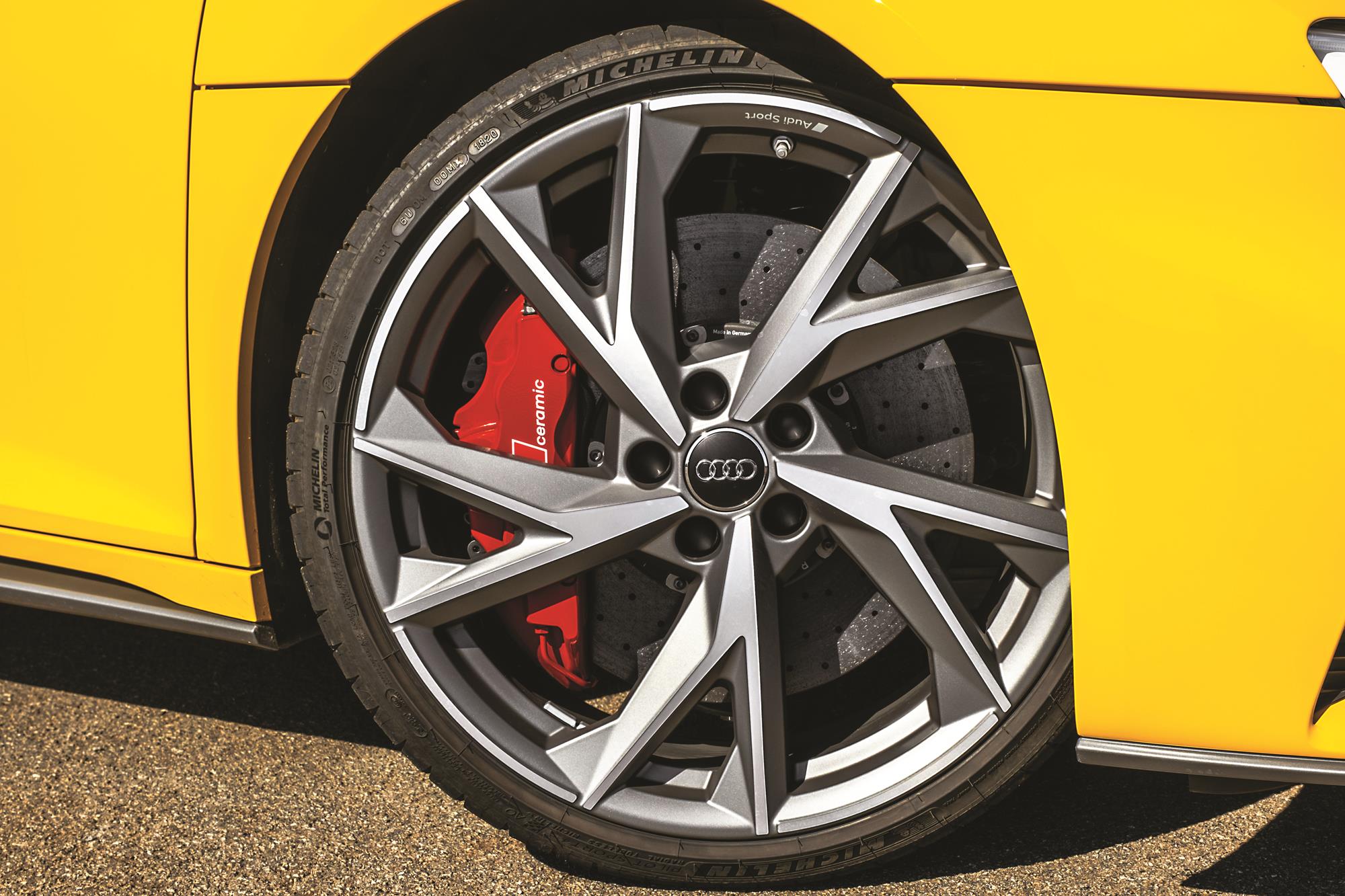 Teste:: Com motor aspirado, Audi R8 V10 é um dos últimos ...