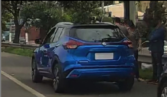 Novo Nissan Kicks 2021 flagra do novo Nissan Kicks 2021 rodando pelas ruas de São Paulo