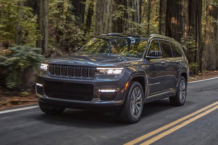 All-new 2021 Jeep Grand Cherokee L Summit Reserve Nova geração do Jeep Grand Cherokee também tem faróis alinhados com a grade