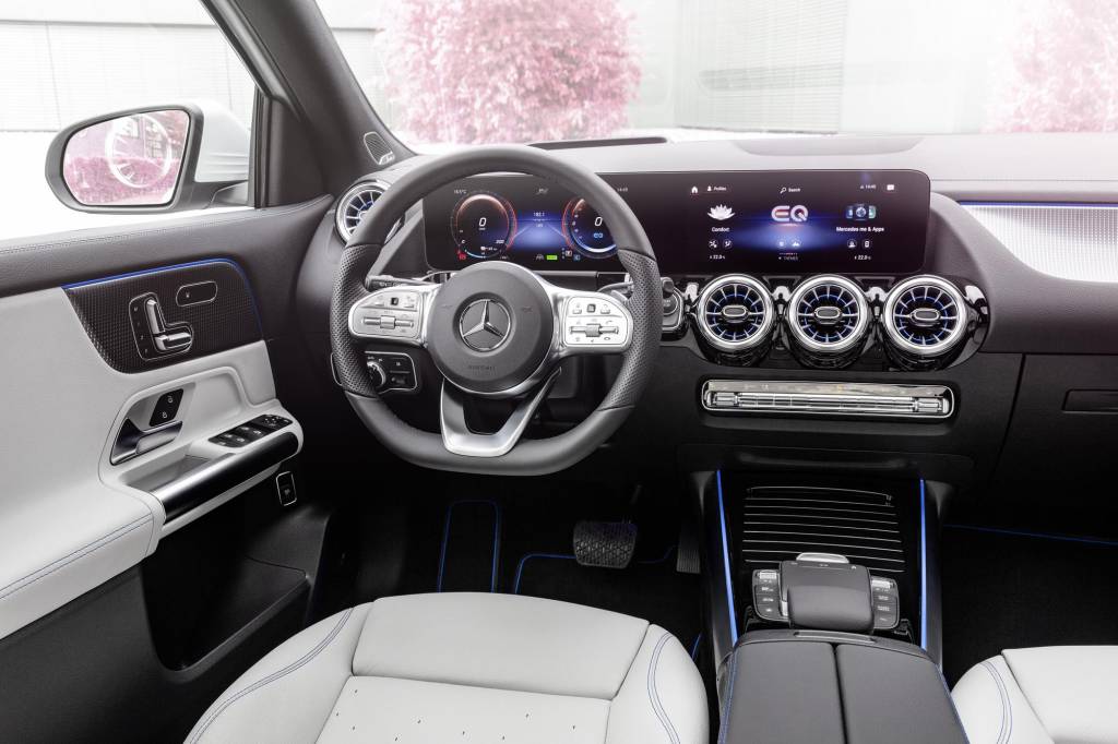 Mercedes EQA (8) Mercedes EQA