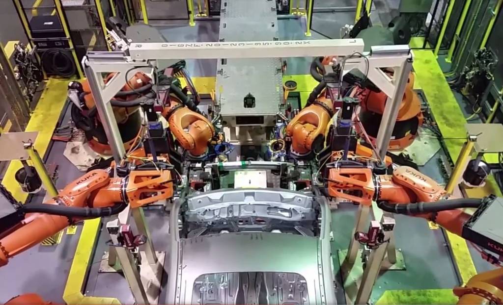 NovoEcoSport-RobôsCarroceria Fábrica Ford