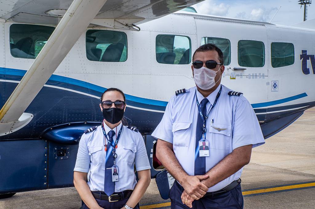 Piloto e copiloto da Azul Conecta