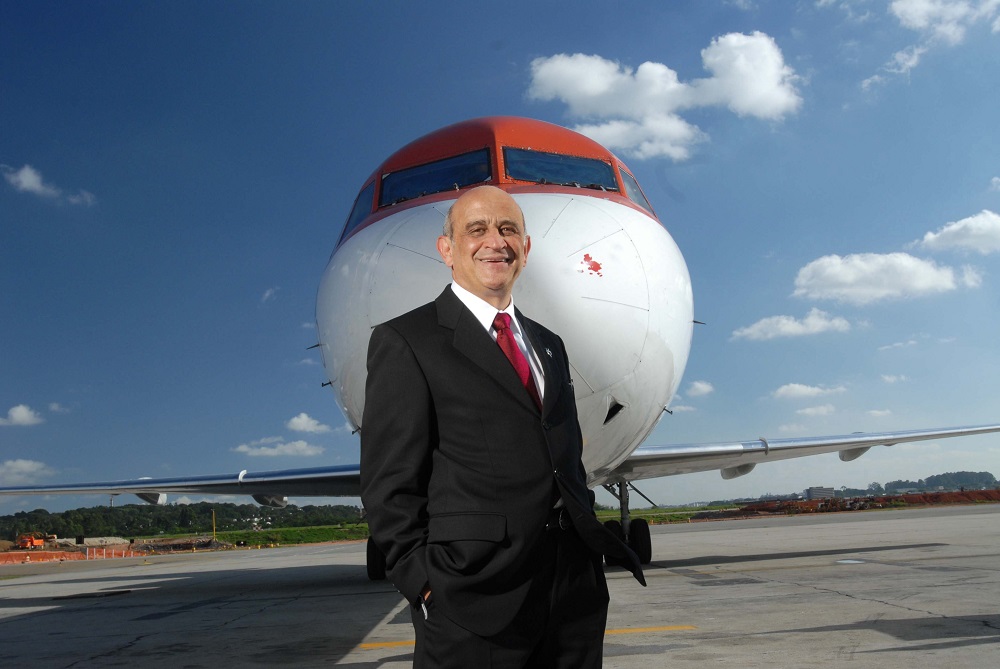 German Efromovich, presidente da OceanAir, no Aeroporto Internacional de Guarulh Germano Luders Veja