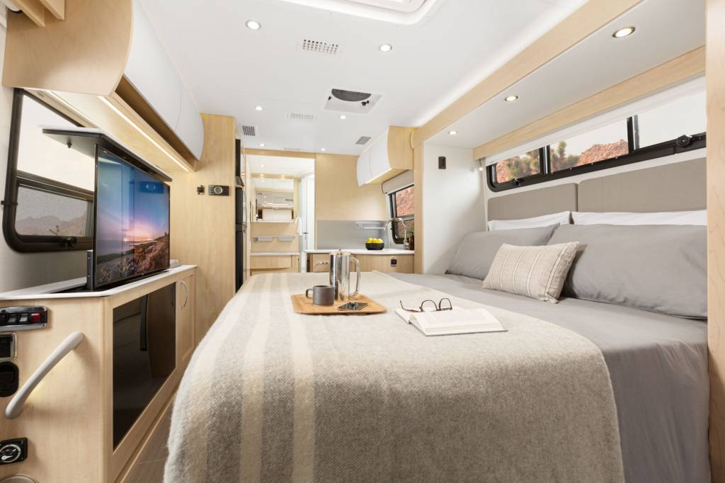 the-ridiculously-priced-unity-luxury-camper-van-puts-all-others-to-shame_6 motorhome