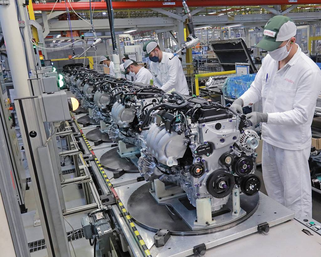 São 9.660 motores que saem prontos para serem instalados em todos os carros da Honda fabricados no Brasil. A fundição ainda produz componentes para a fábrica da marca no México