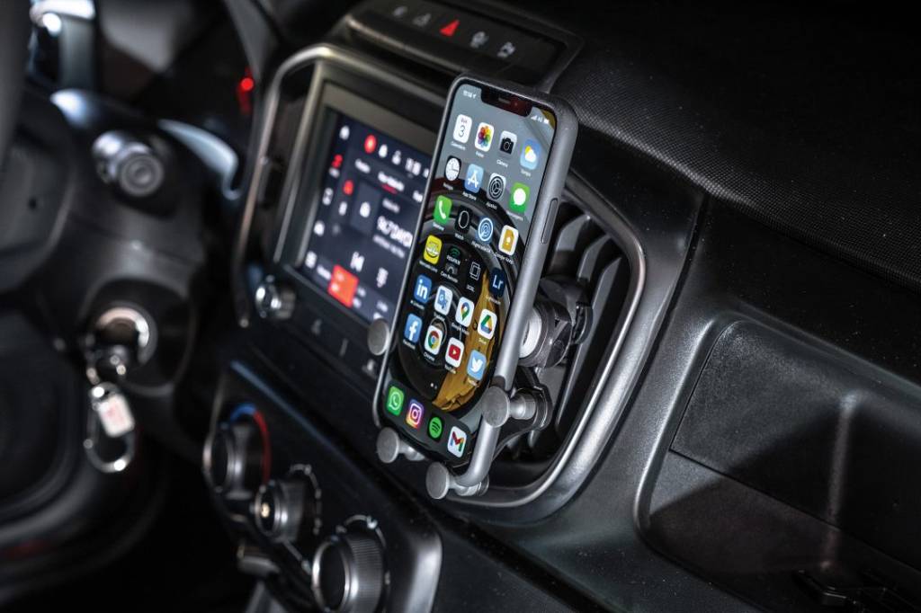 THIS IS ONE CAR HOLDER Suporte de celular – Cumpre 743 Suporte de celulares para carro THIS IS ONE CAR HOLDER