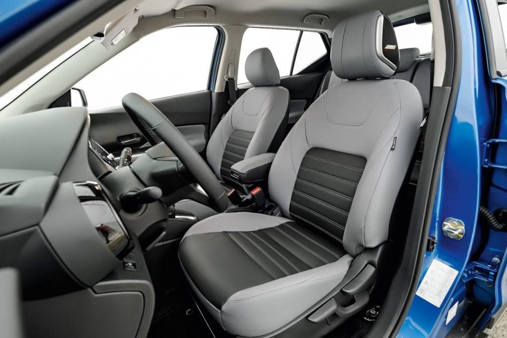 Comparativo Chevrolet Tracker x Novo Nissan Kicks Comparativo Chevrolet Tracker x Novo Nissan Kicks QUATRO RODAS.