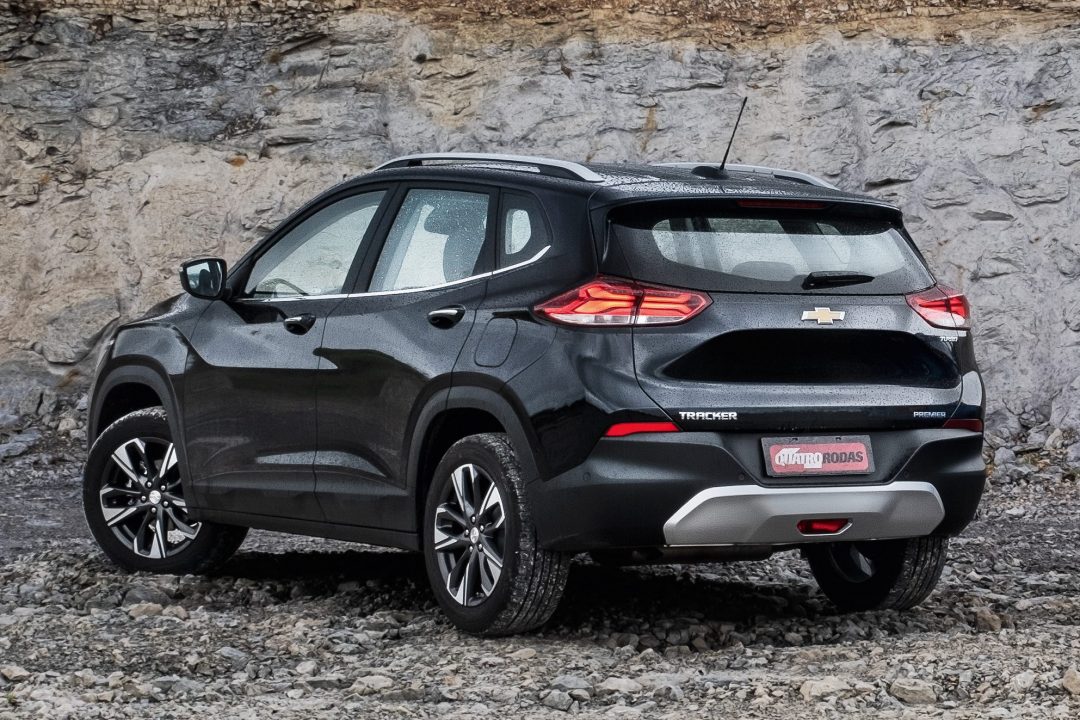 Comparativo Novo Nissan Kicks enfrenta Chevrolet Tracker Premier