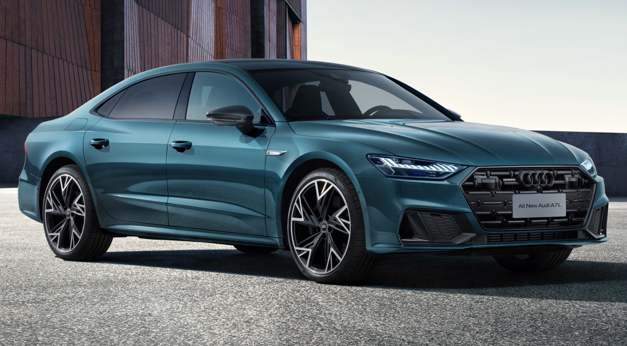 Audi A7L exclusivo à China (2) Mesmo no mercado de luxo há diferentes patamares. O Audi A7L, por exemplo, foca na base desse nicho