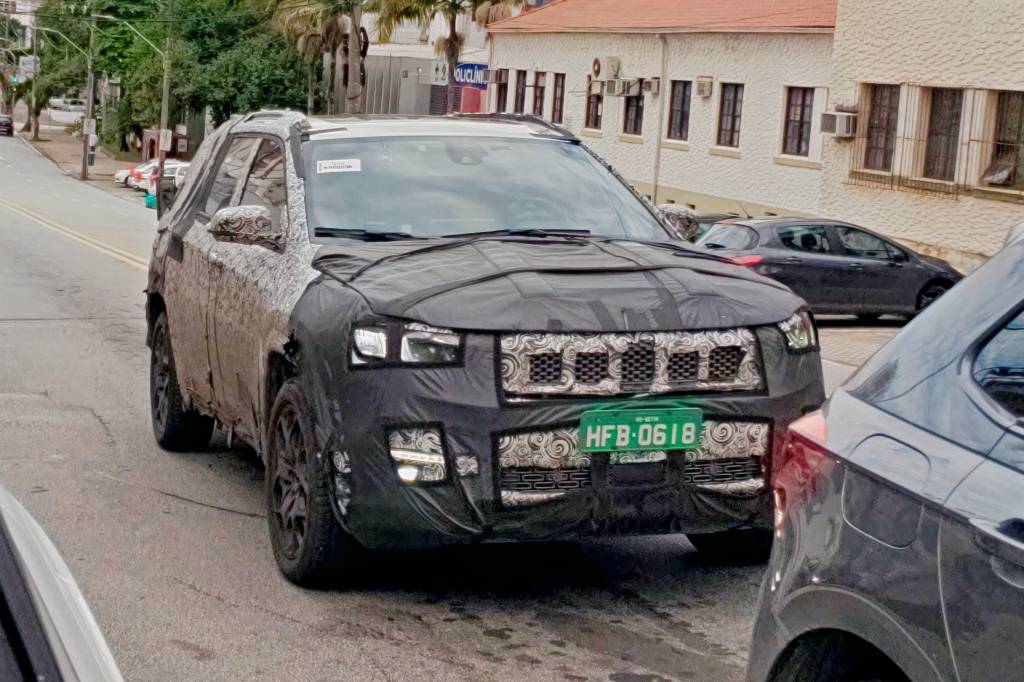 Flagra Projeto 598 Jeep Commander Jeep Commander: marca confirmou nome do SUV de 7 lugares e ninguém notou