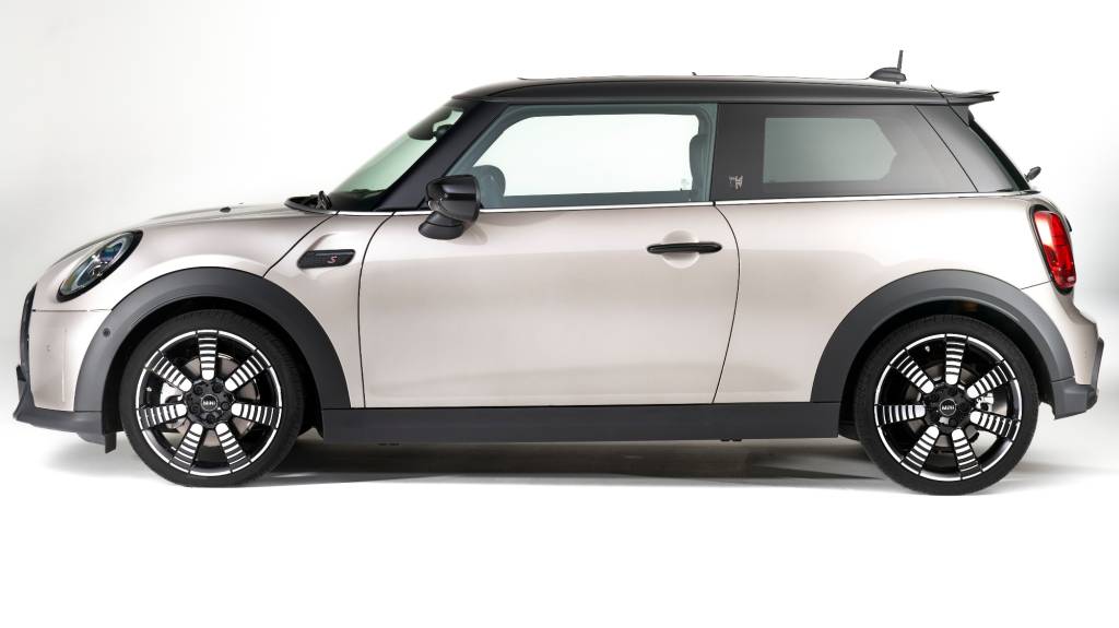 Novo Mini Cooper S 2021 (5) Versão Exclusive de três portas é o novo Mini mais barato do Brasil
