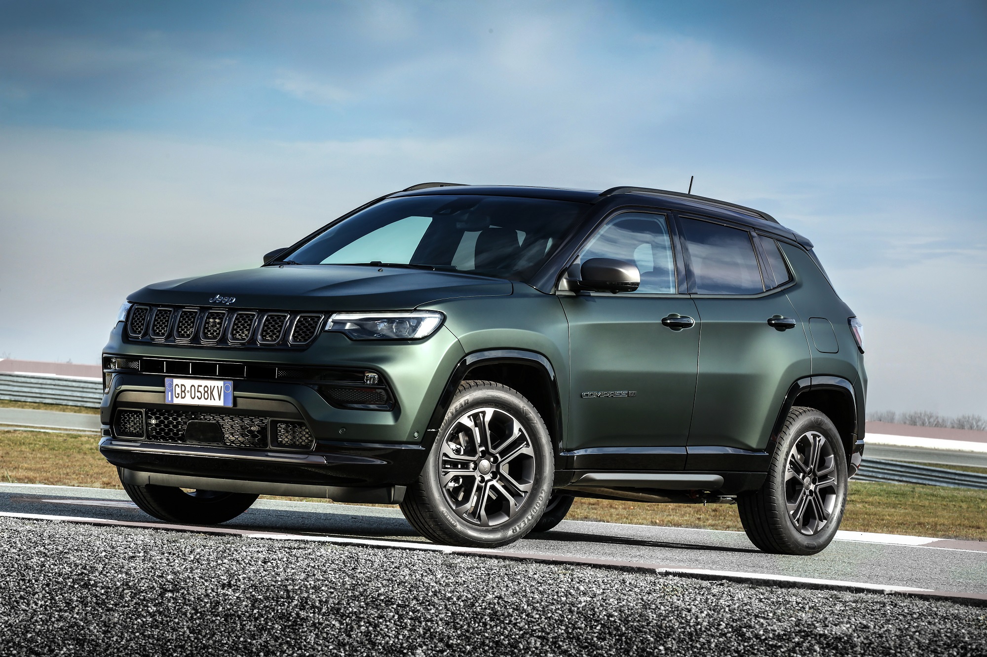 Novo Jeep Compass 2022 1.3 turbo chega em 5 de maio a partir de R$ 143. 