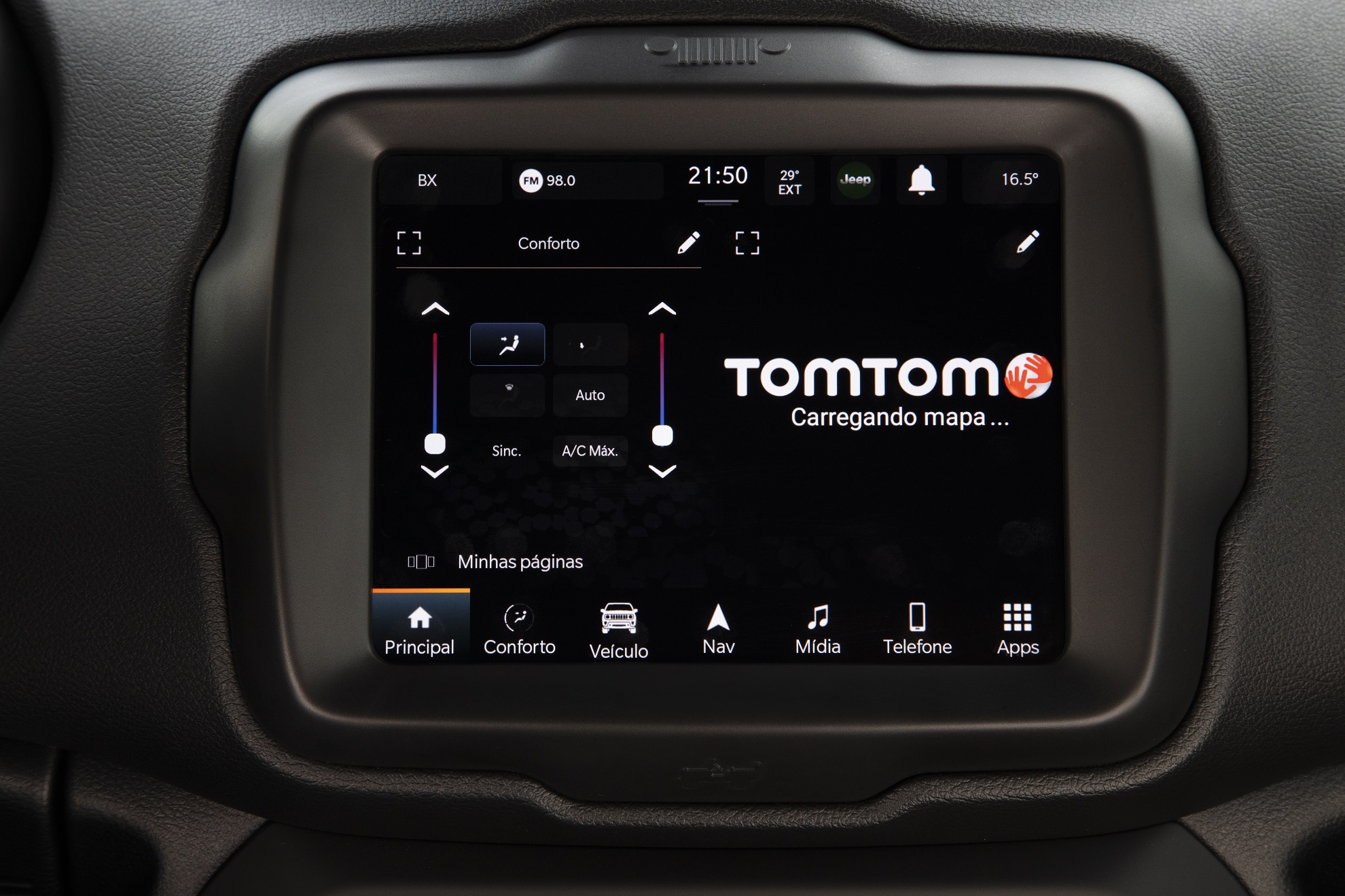 Jeep Renegade ganha tecnologia, mas motor turbo flex fica para linha