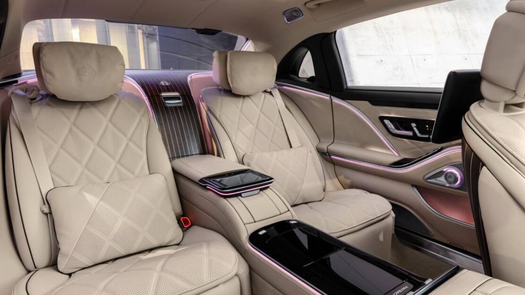 2022-Mercedes-Maybach-S680-V121 2022-Mercedes-Maybach-S680-V12