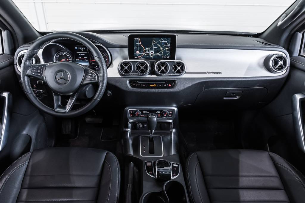 Mercedes-Benz Classe X 350d visual interno