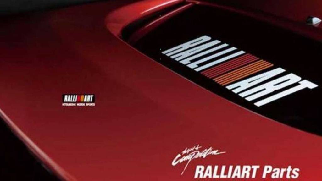 Mitsubishi Ralliart Detalhes de acessórios da Ralliart, adiantados no documento oficial da Mitsubishi