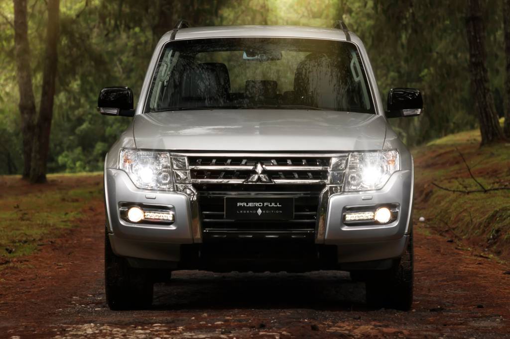 Pajero Full Legend frente