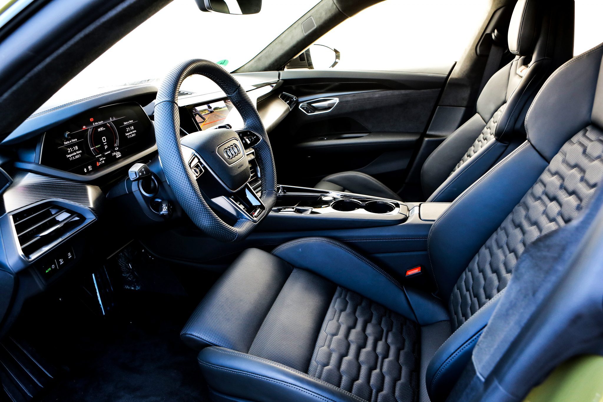 audi-RS-e-tron-GT23-e1621464219887.jpg