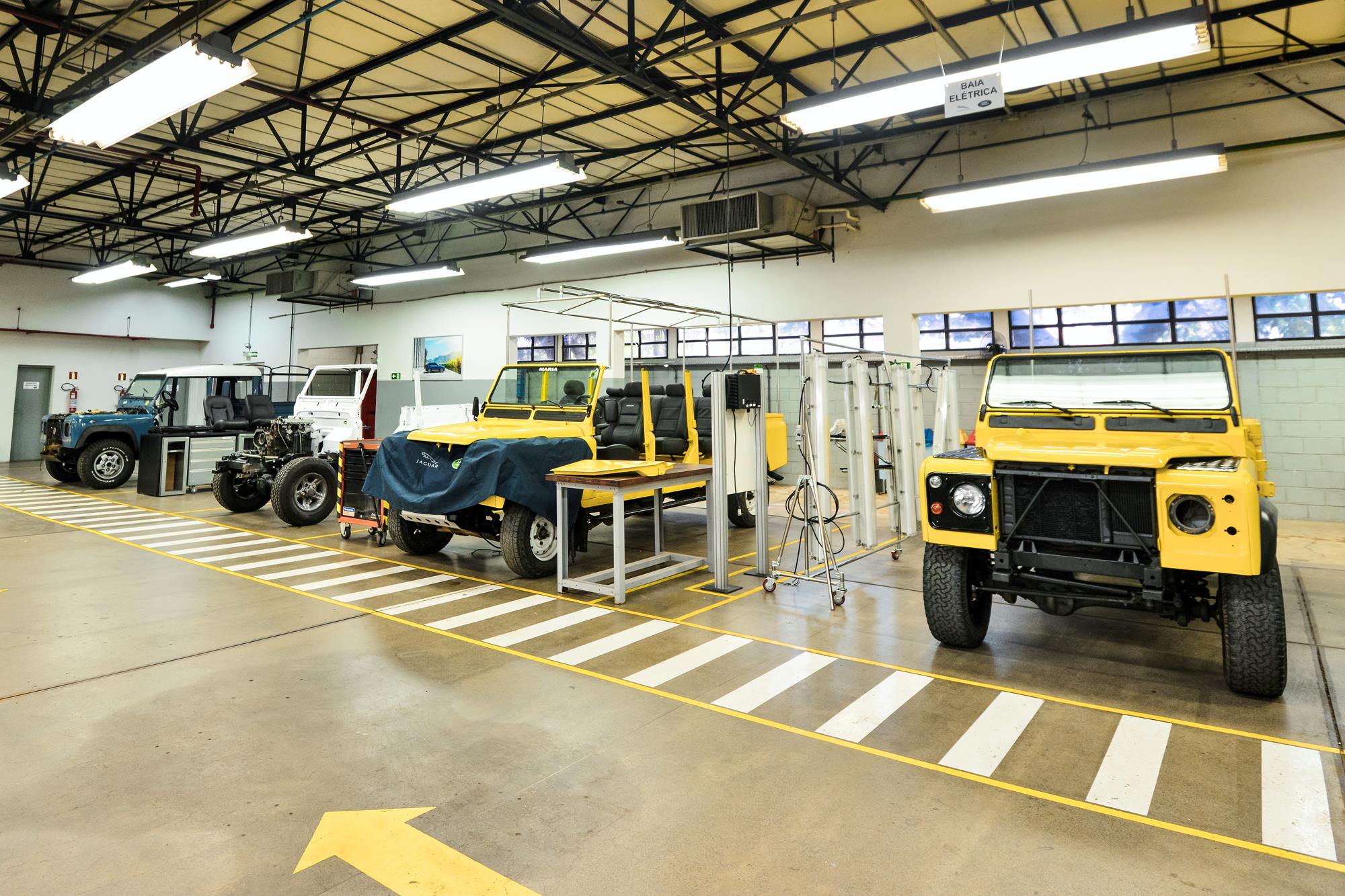 land rover brazil repair clinic (3) land rover brazil restoration clinic