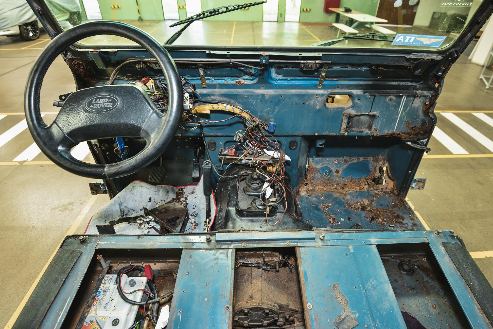 land rover brazil repair clinic (6) land rover brazil restoration clinic