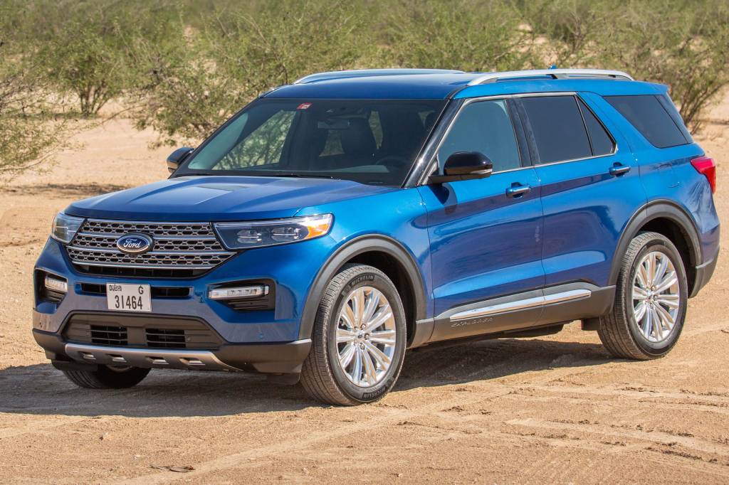 Ford Explorer frente