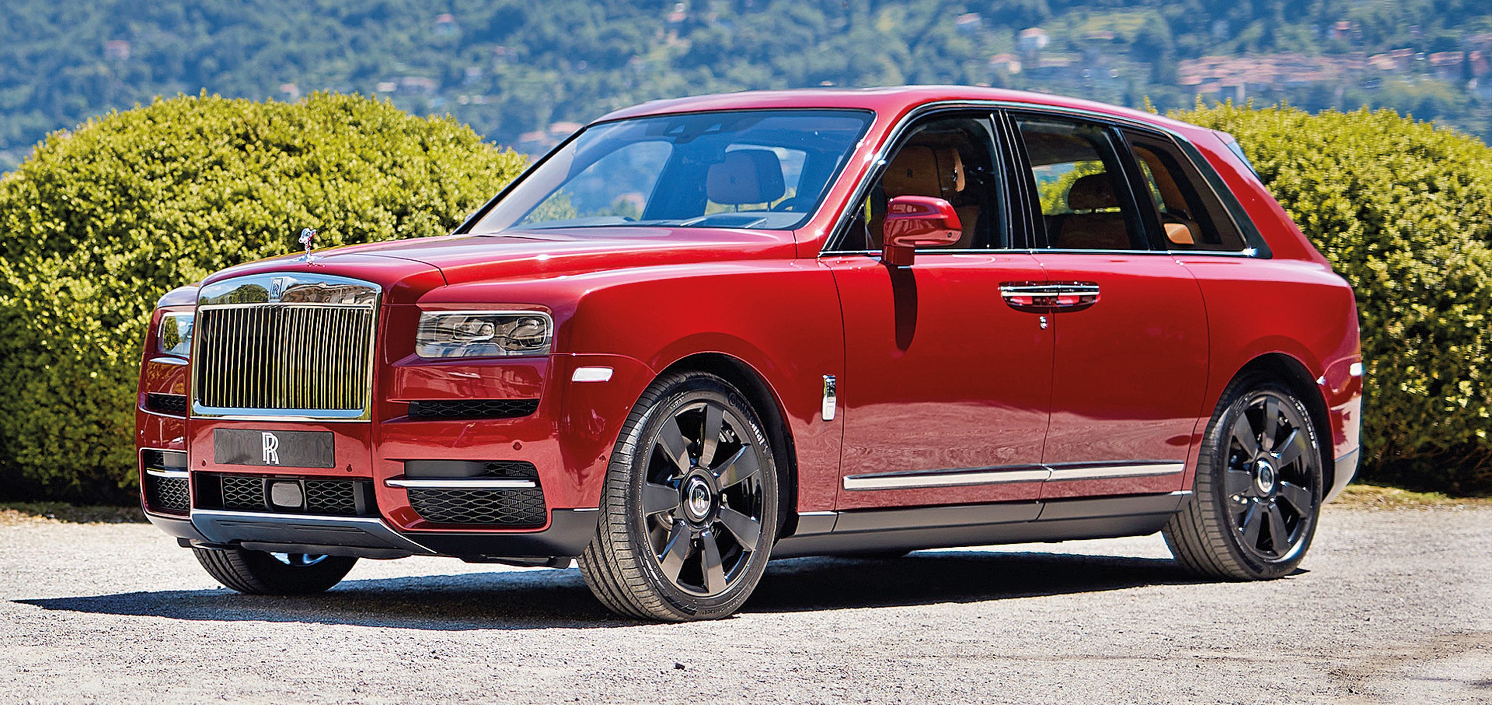 Боб ролс. Внедорожник Rolls-Royce Cullinan. Роллс Ройс Калинин. Роллс Ройс Куллинан джип. Rolls Royce Cullinan 2021.