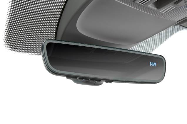 Além do pacote Basecamp, o Volkswagen Taos também conta com outros acessórios como o retrovisor eletrocrômico Além do pacote Basecamp, o Volkswagen Taos também conta com outros acessórios como o retrovisor eletrocrômico