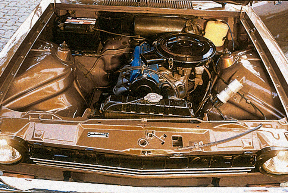 Motor do Chevette, da Chevrolet, automóvel testado pela Revista Quatro Rodas.