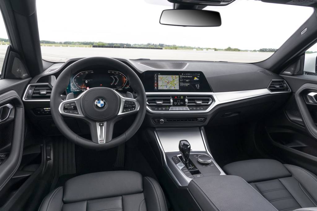 2022-BMW-2-Series-Coupe-M240i