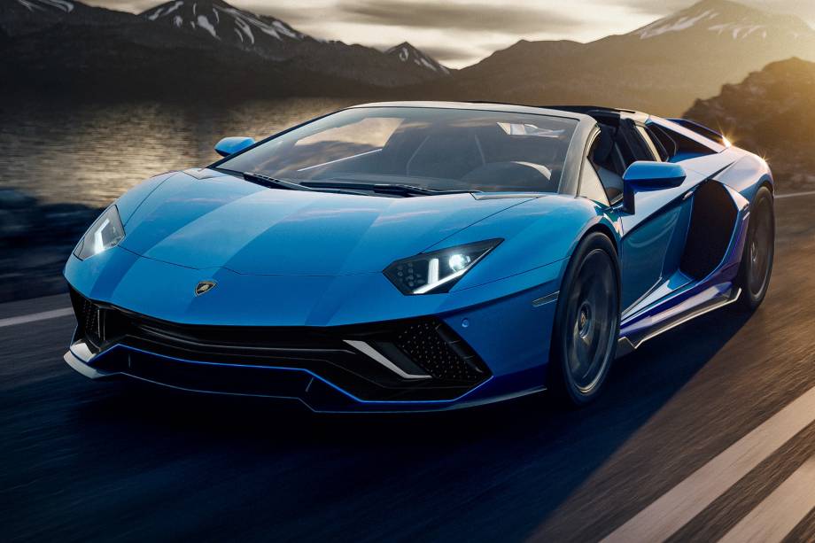 Após de mais de uma década do lançamento, chegou o fim da linha para o modelo Aventador, pelos menos para a versão 100% a combustão