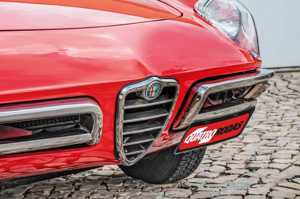 detalhe para-choque Alfa Romeo Spider