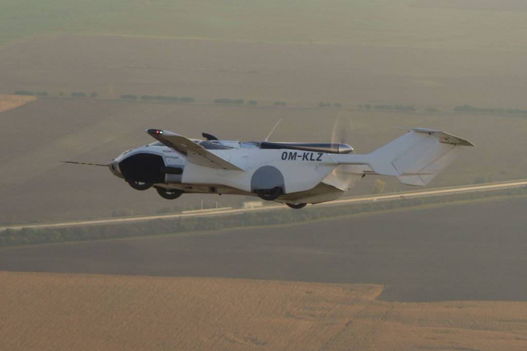 Design sem nome (13) AirCar em voo