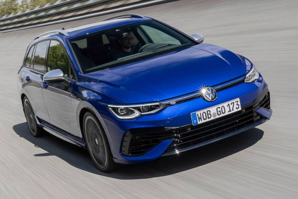 Golf R Variant possui traseira maior e potencia igual ao do hatch