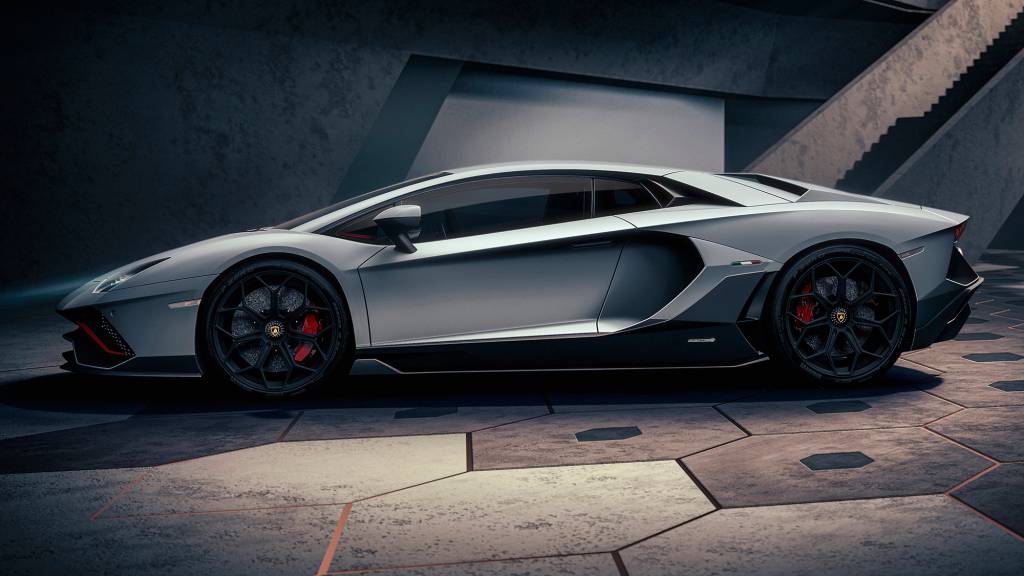 Lamborghini Aventador Ultimae prata visto de lado