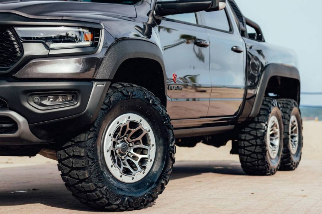 RAM TRX 1500 6X6 3 Rodas da RAM TRX 1500 6X6
