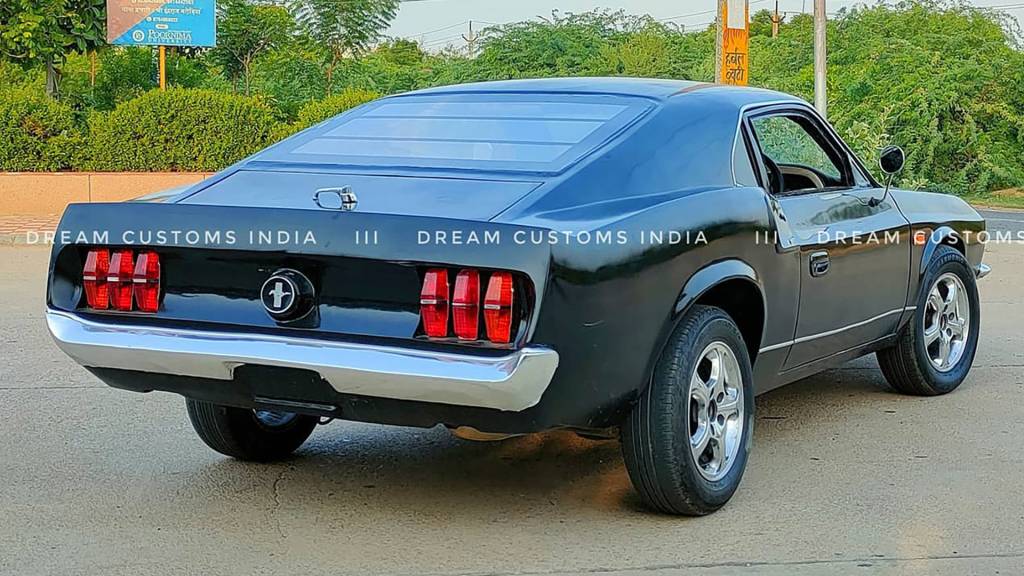 Mustang indiano traseira