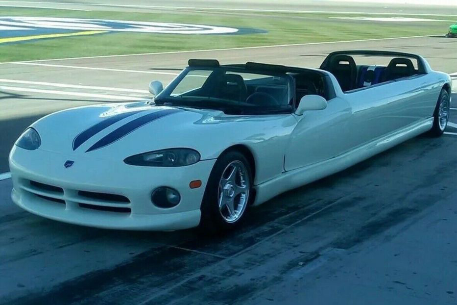 Dodge Viper limusine Limusine Dodge Viper RT/10 branca com listras azuis vista 3/4 de frente