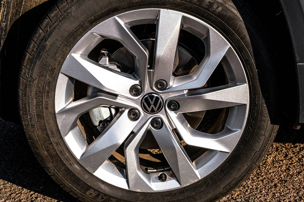 _FLP3216 Volkswagen Taos Comfortline