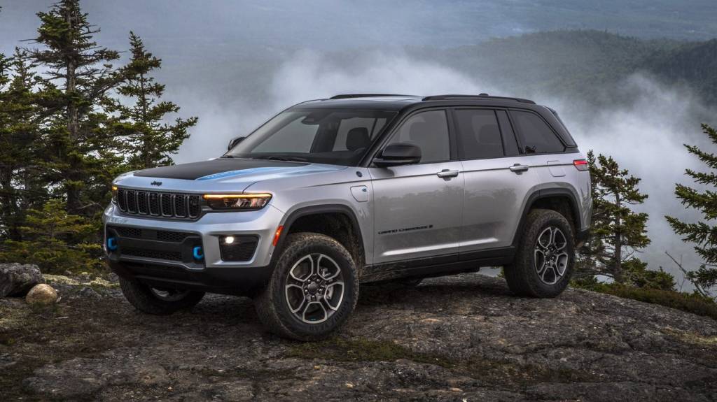 2022-Jeep-Grand-Cherokee