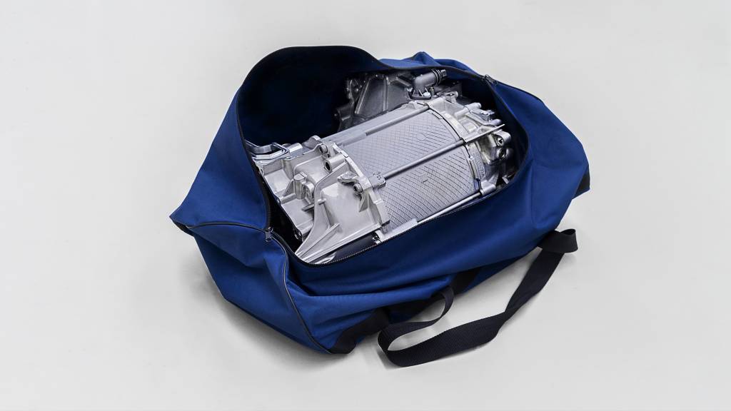 Compact enough to fit in a sports bag – the electric drive for Volkswagen’s ID.3.