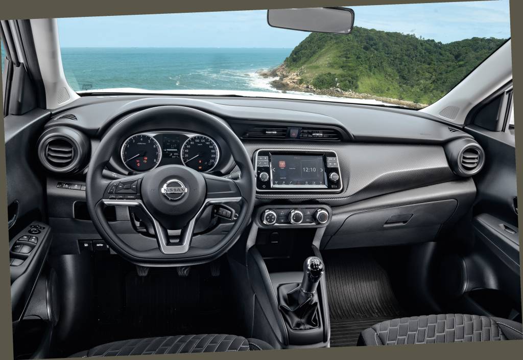 Comparativo: Nissan Kicks e Volkswagen T-Cross Comparativo: Nissan Kicks e Volkswagen T-Cross
