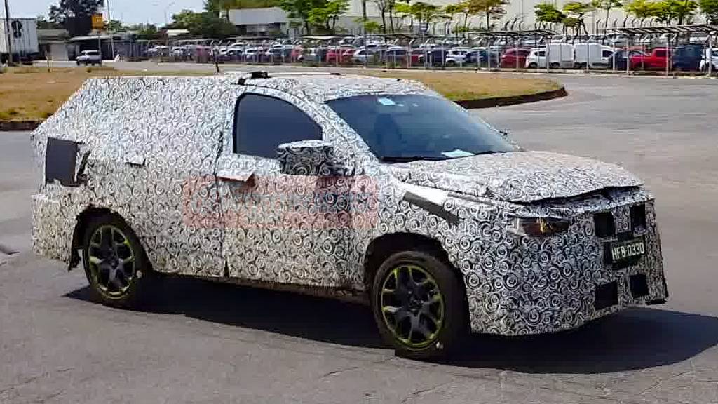 Novo SUV cupê da Fiat iniciou rodada de testes públicos e logo foi capturado