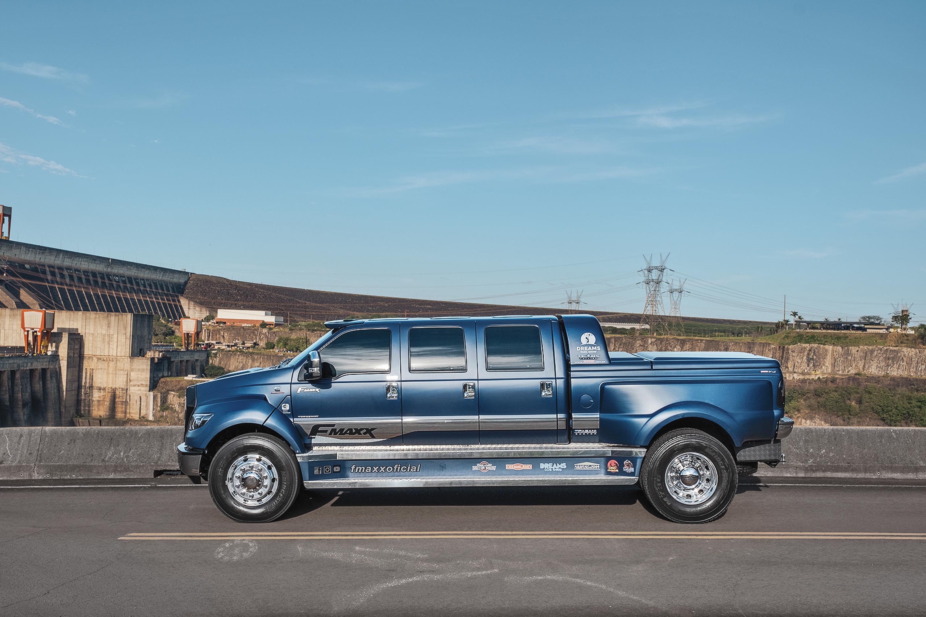 Ford F-Maxx Tropical