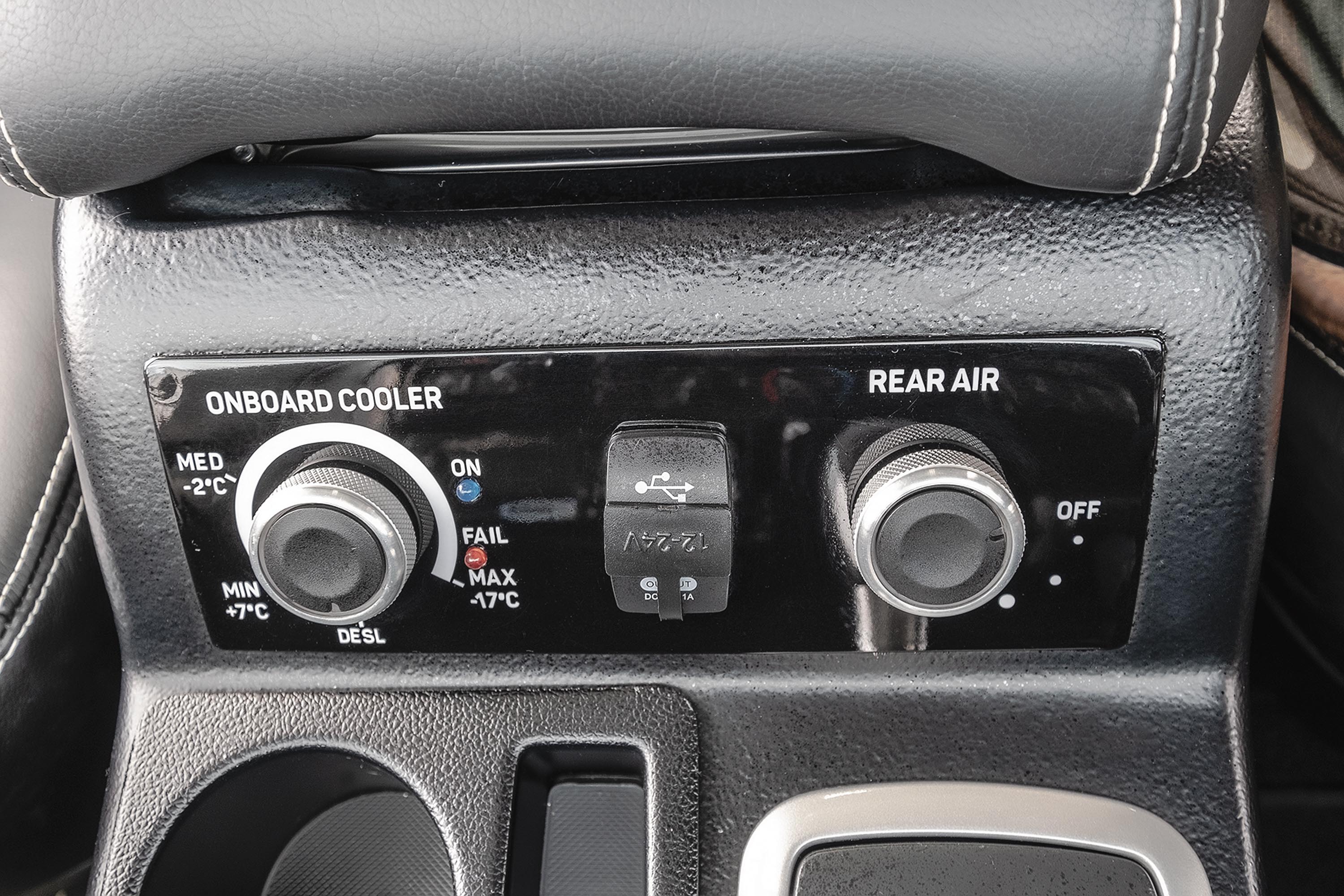 Ford F-Maxx Tropical