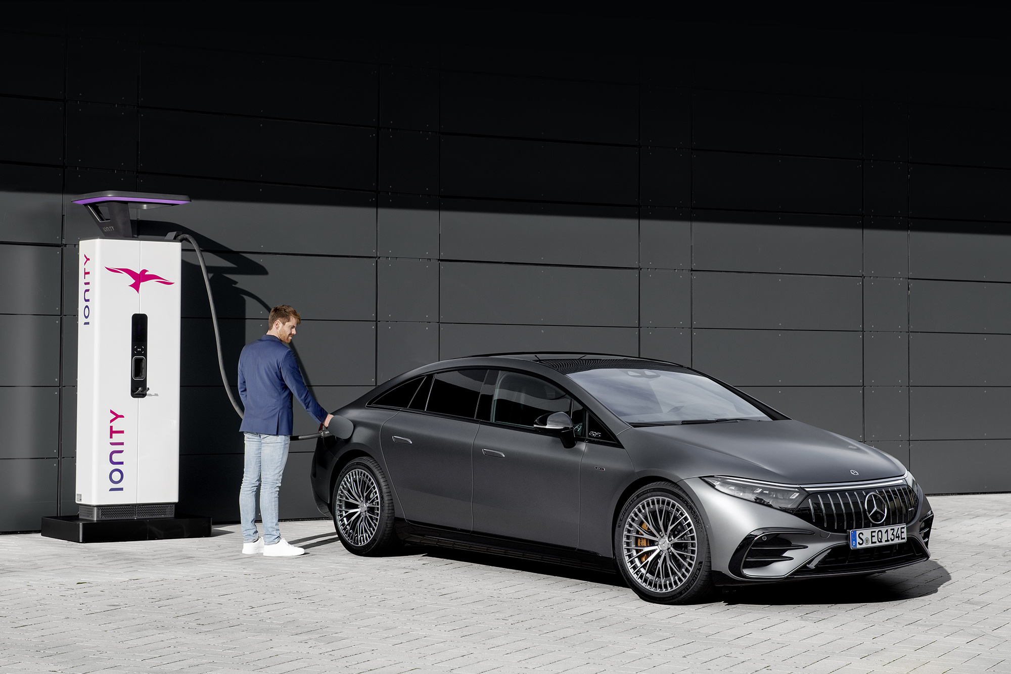 Mercedes-AMG EQS 53 4MATIC+, 2021Mercedes-AMG EQS 53 4MATIC+, 2021 Mercedes-AMG EQS 53 4MATIC+ visto 3/4 de frente