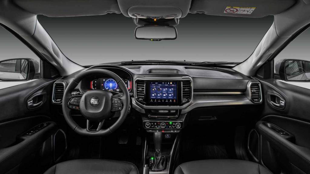 Nova Ram 1000 Big Horn 2022 (4) À exceção do volante, interior é basicamente idêntico ao da Toro brasileira