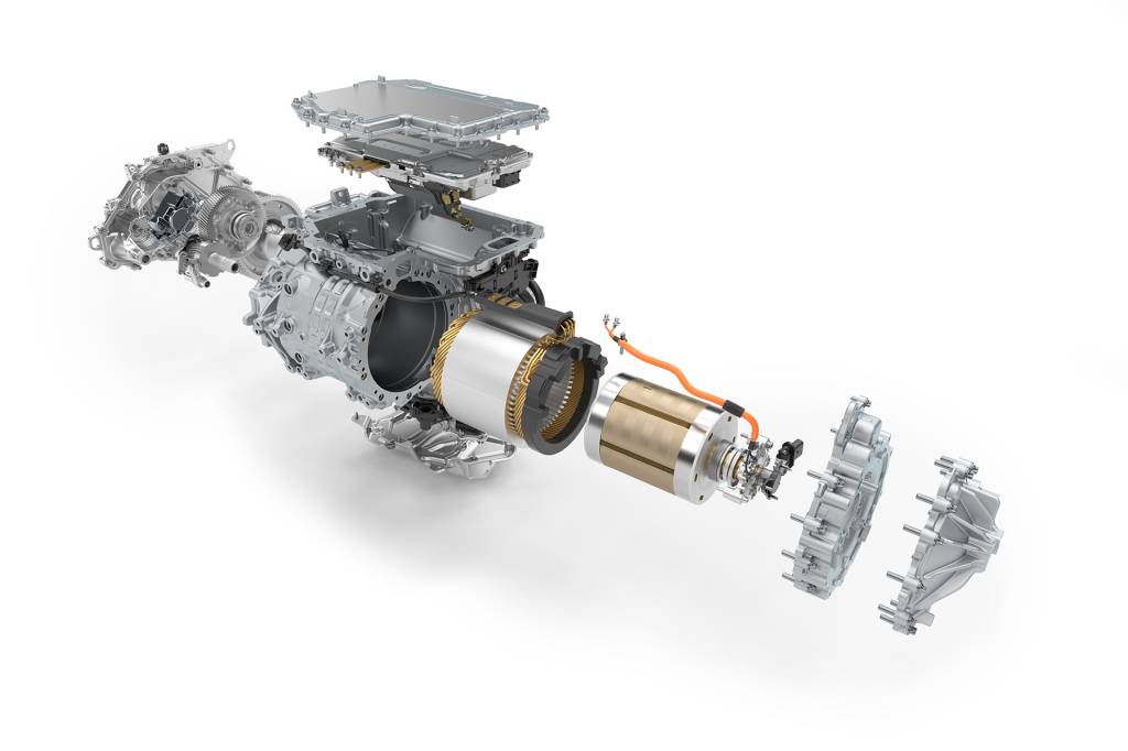 Ao contrário de motores PMS, o externamente excitado da BMW usa corrente direta para percorrer os fios de cobre do estator e gerar o campo eletromagnético que gira o rotor e, consequentemente, as rodas