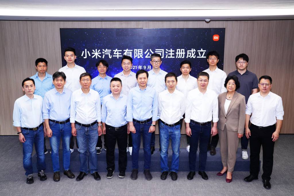 Lei Jun e equipe da Xiaomi EV